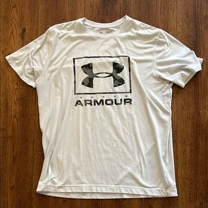 Under Armour White Short Sleeve Tee Performance Shirt - Size: M - Loose Fit